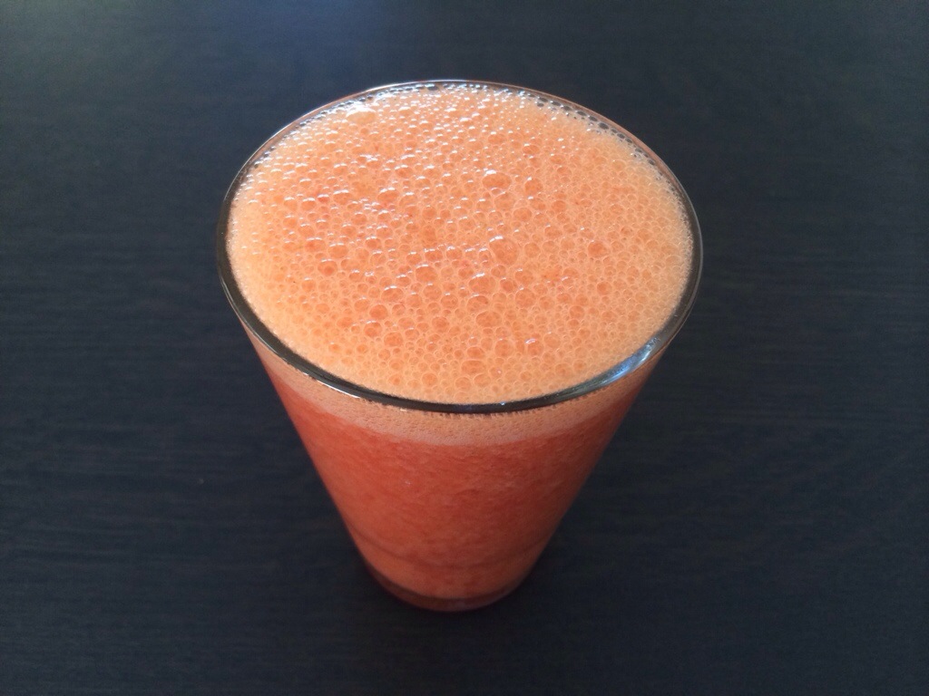 Lekkere smoothie: aardbei-sinaasappel